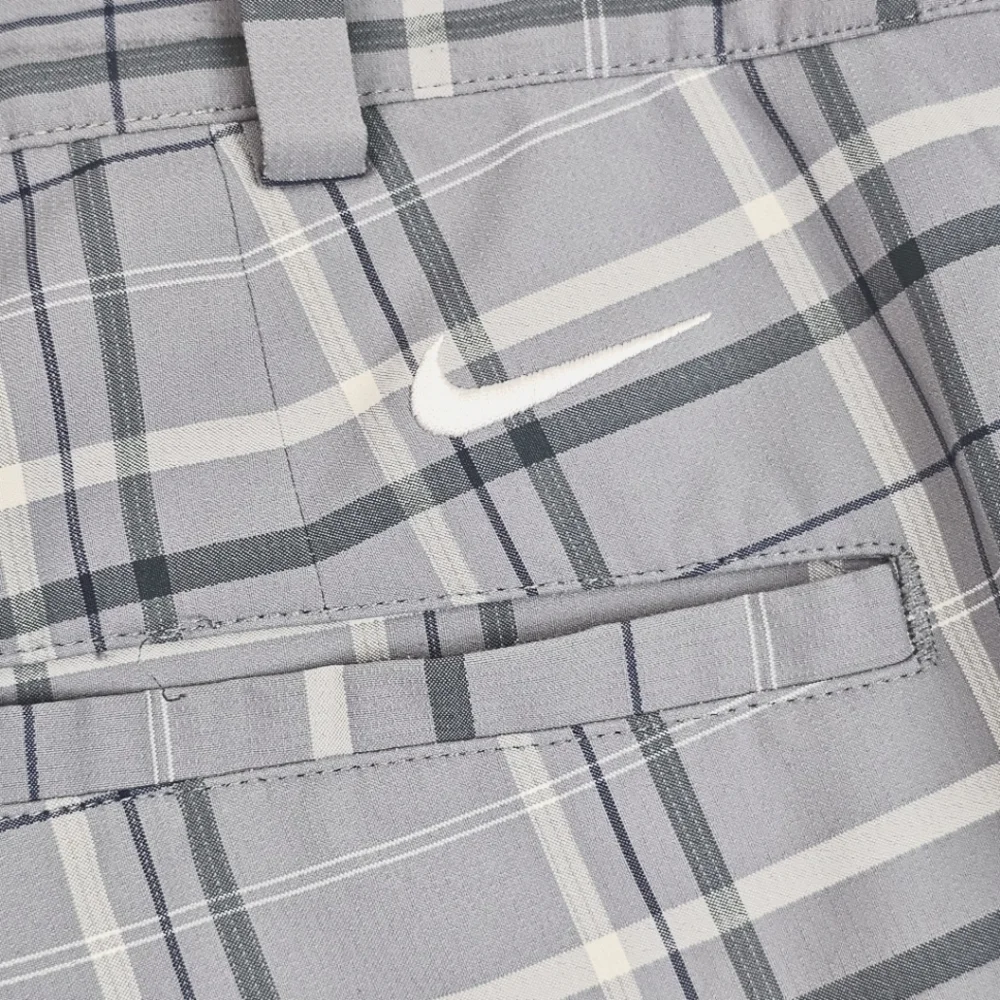 Nike Mens Shorts Gray Navy Plaid  Zip Front Sz 32 Activewear Golf Athleisure